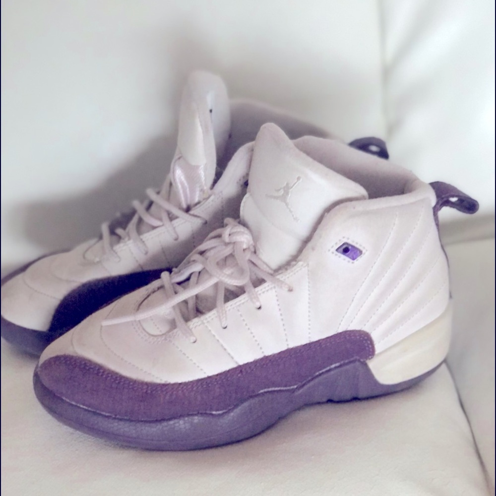 Gently used Jordan sneakers